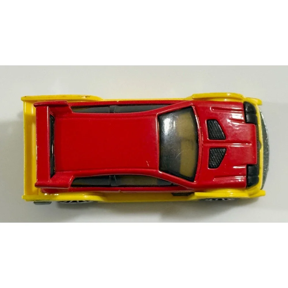 HOT WHEELS FLIGHT 03 RED & YELLOW 1:64 DIECAST 2 3/4